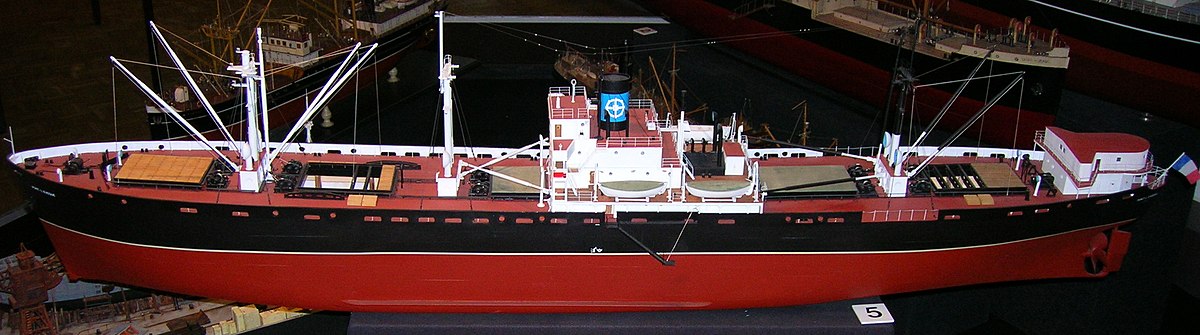 Liberty ship Pont l'Eveque Rémi Kaupp, CC BY-SA 3.0 <http://creativecommons.org/licenses/by-sa/3.0/>, via Wikimedia Commons
