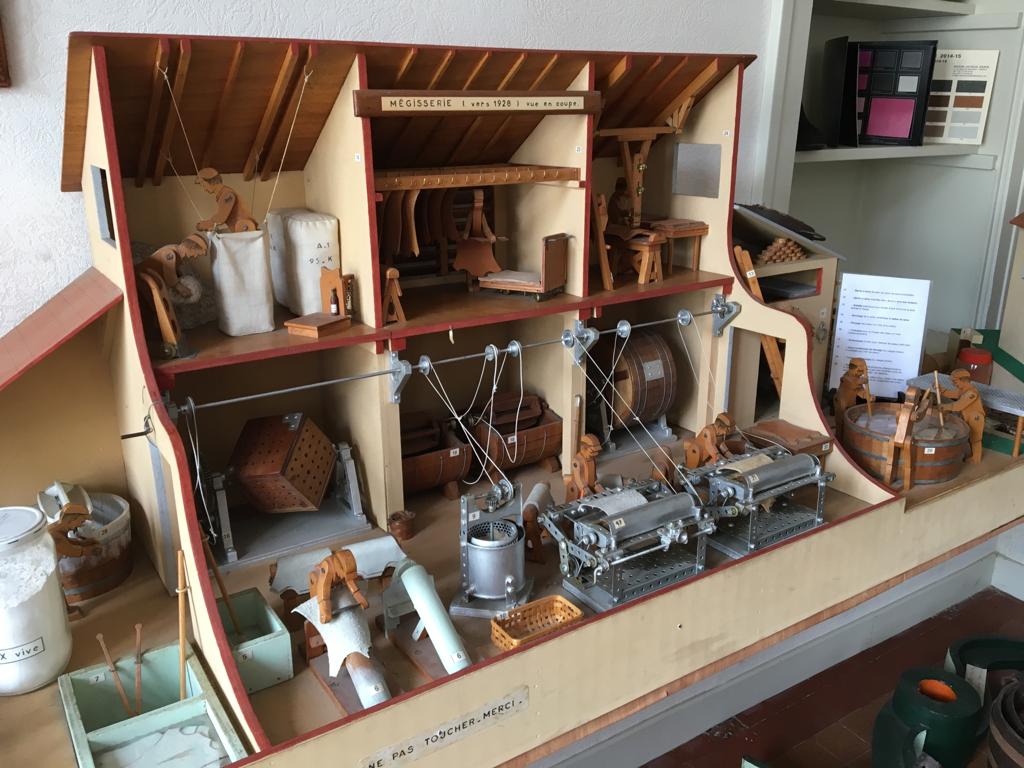 Une maquette au musée du Cuir et du parchemin, musée malheureusement trop petit pour l’affluence du jour.