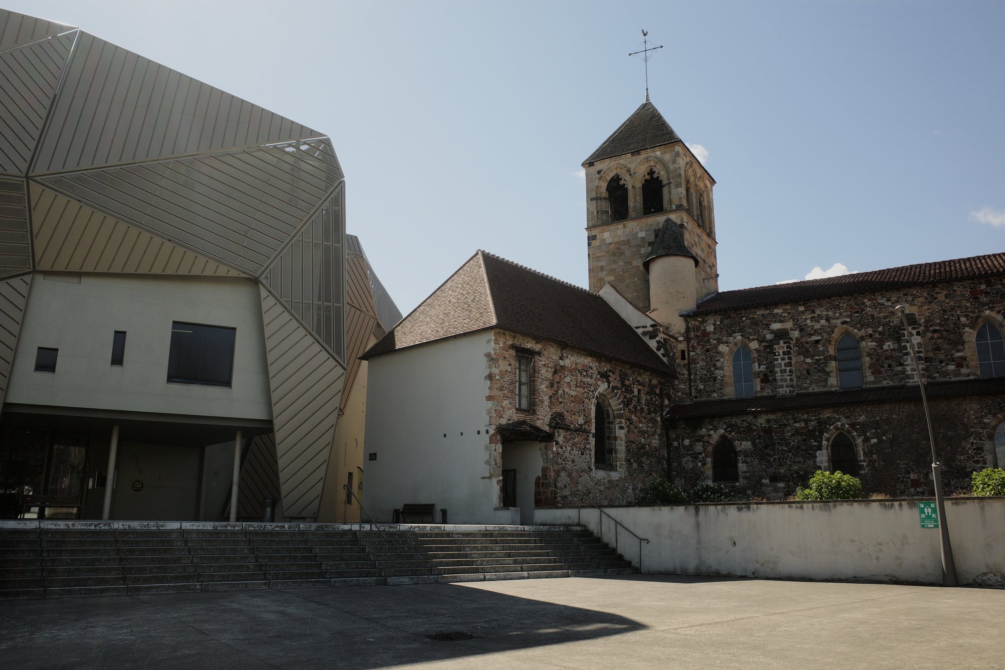 Eglise Saint-Pierre et Mupop