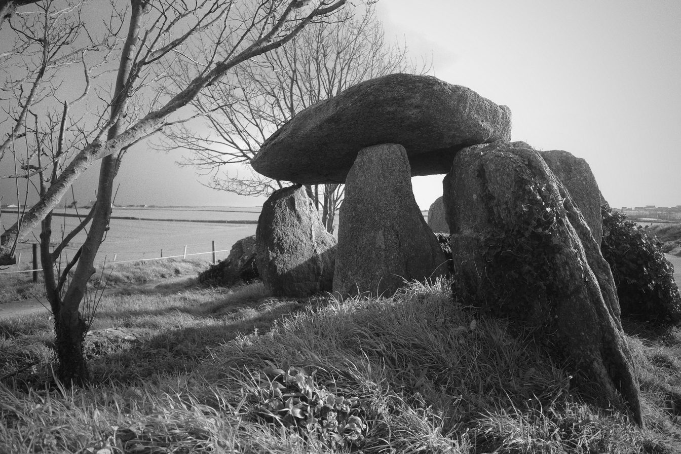 Le Dolmen de Treguelc'hier côté ombre