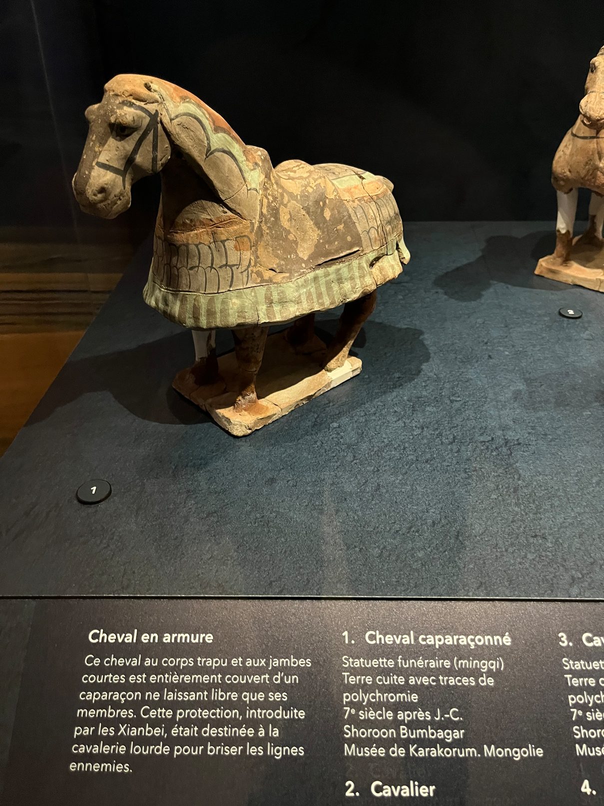 Cheval en armure, statue funéraire, terre cuite, 7ème ap. J.C., Chine, Shoroom Bumbagar
