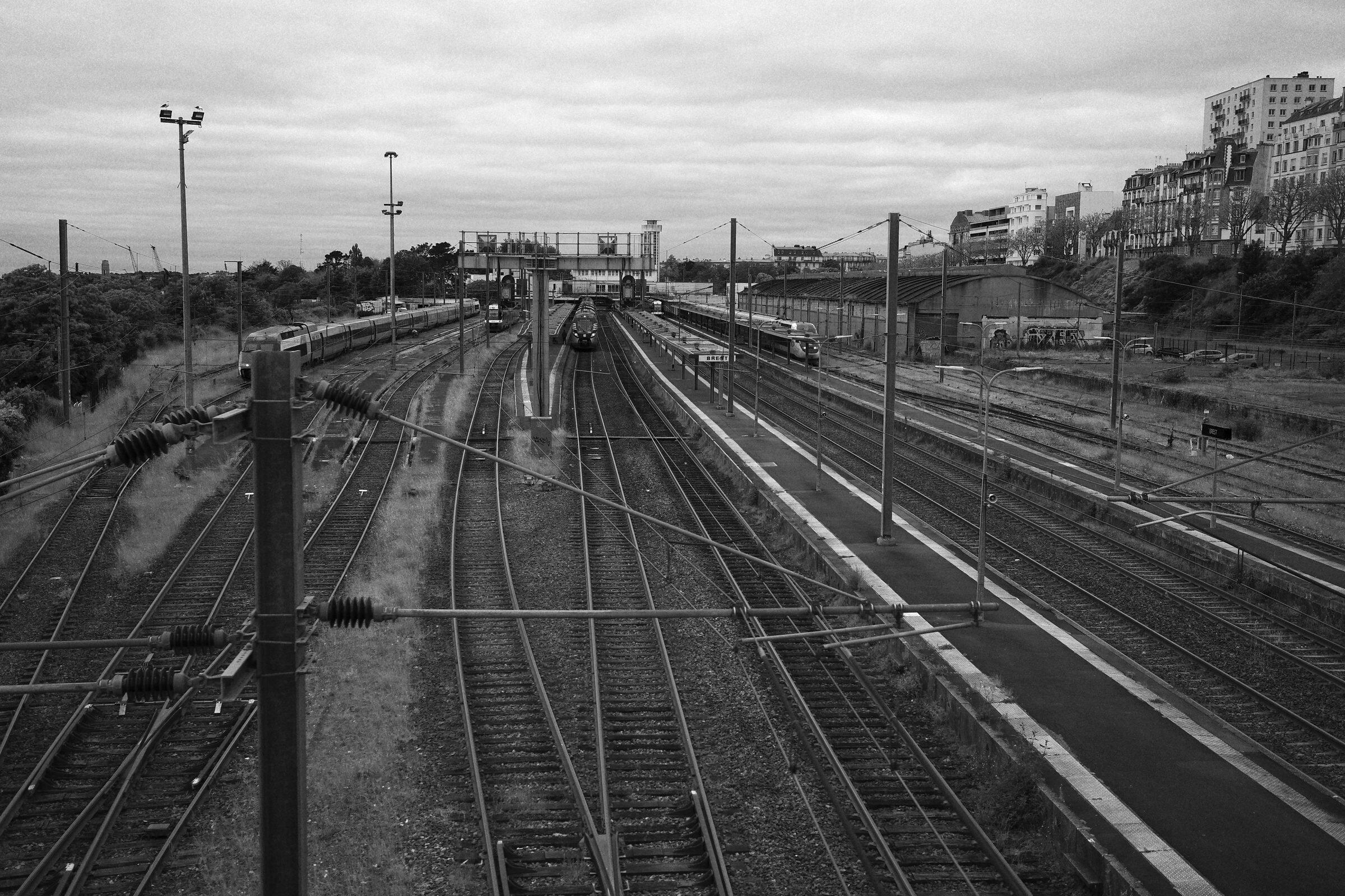 Traversée des voies par la passerelle