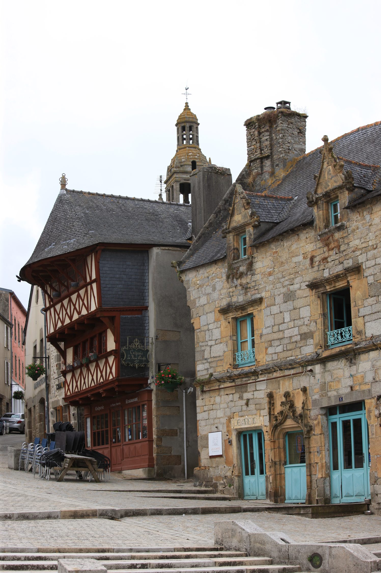2 maisons classées sur la place du Vieux-Marché