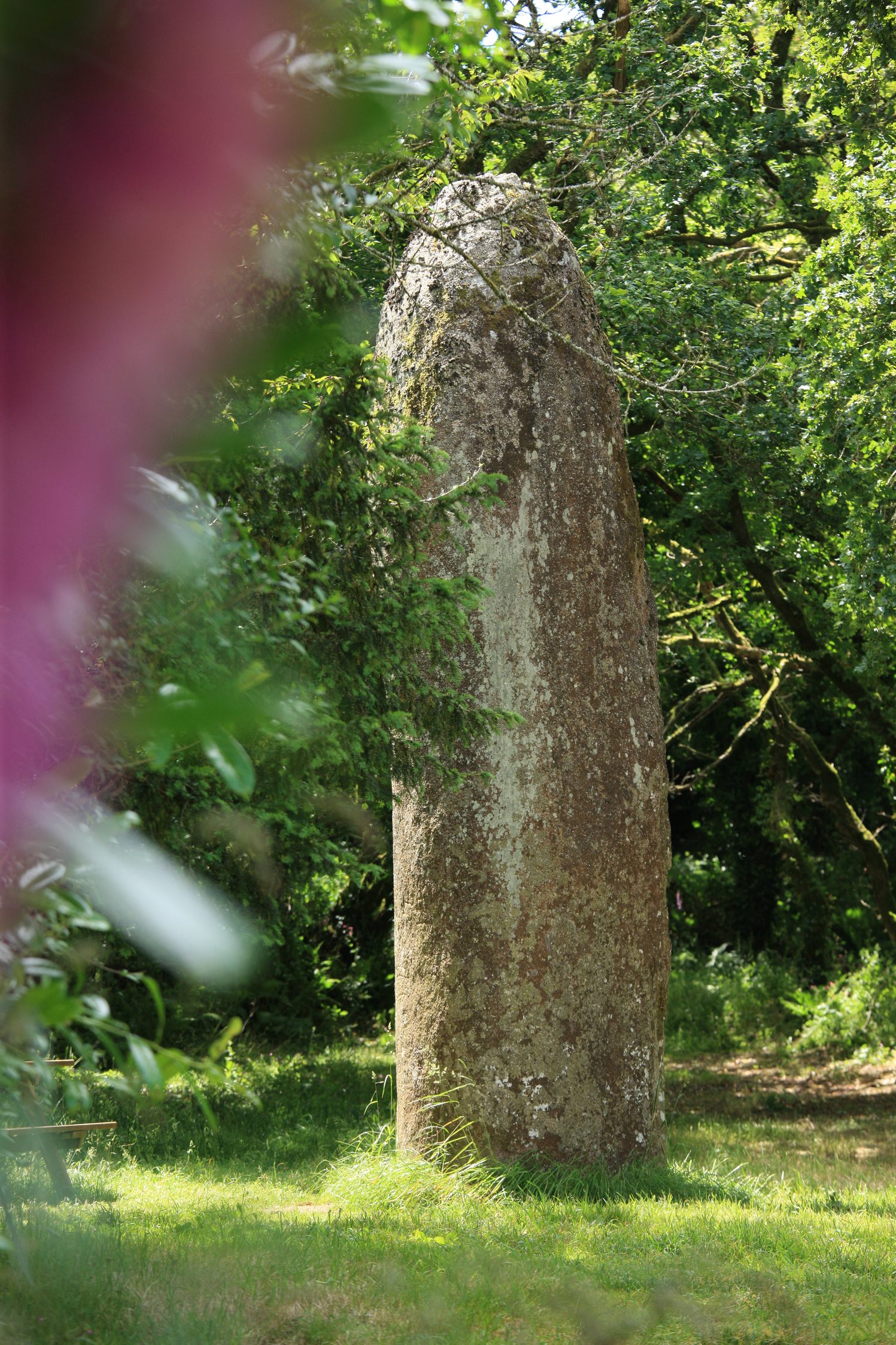 Menhir de Kerampeulven
