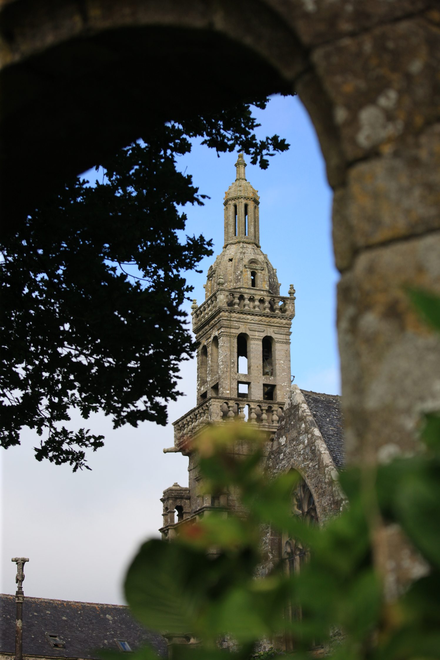 L'église Sainte-Marie du Menez Hom, point de départ de la rando