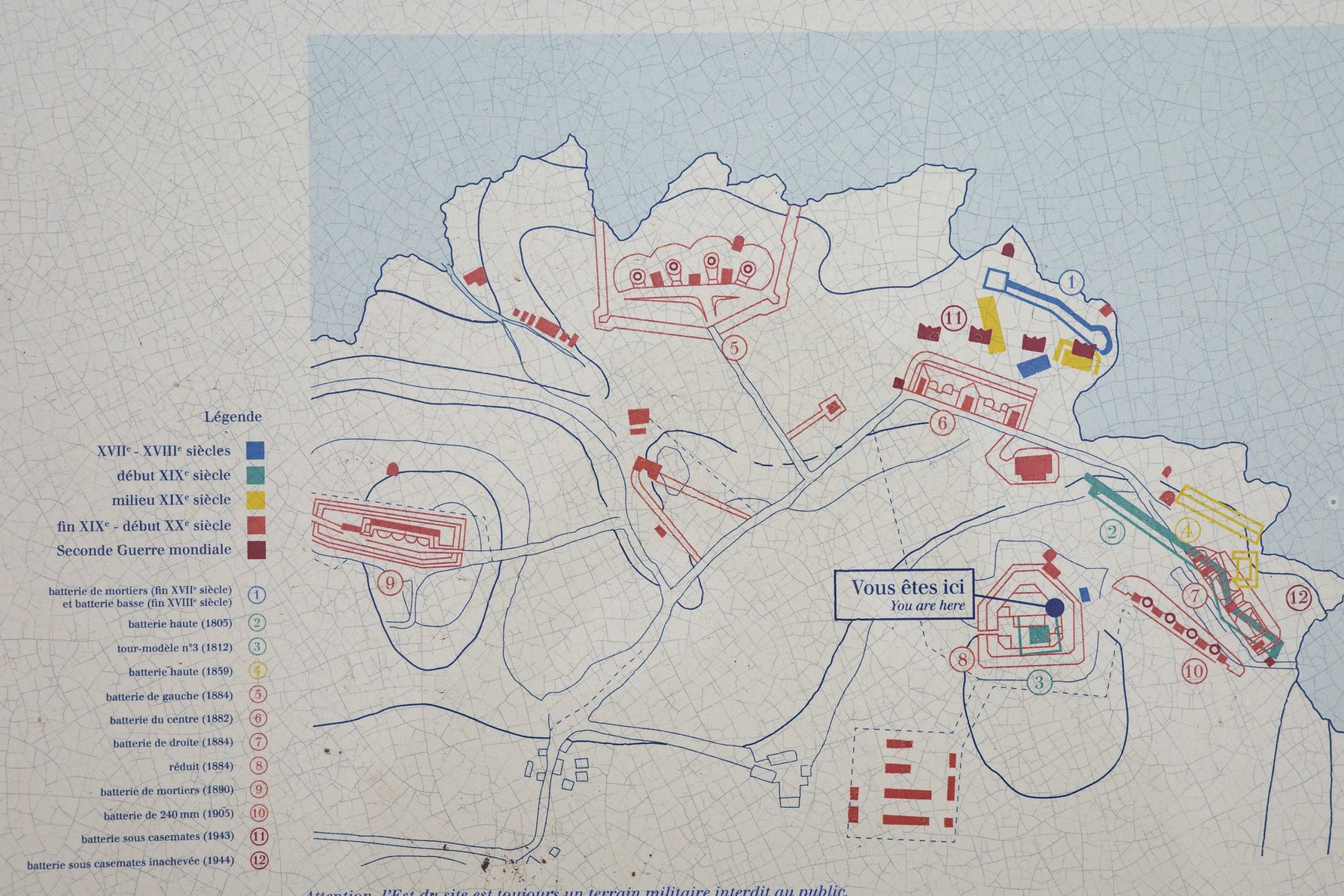 Plan du fort, site militaire depuis le XVIIe siècle, les vestiges visibles sont du XIXe