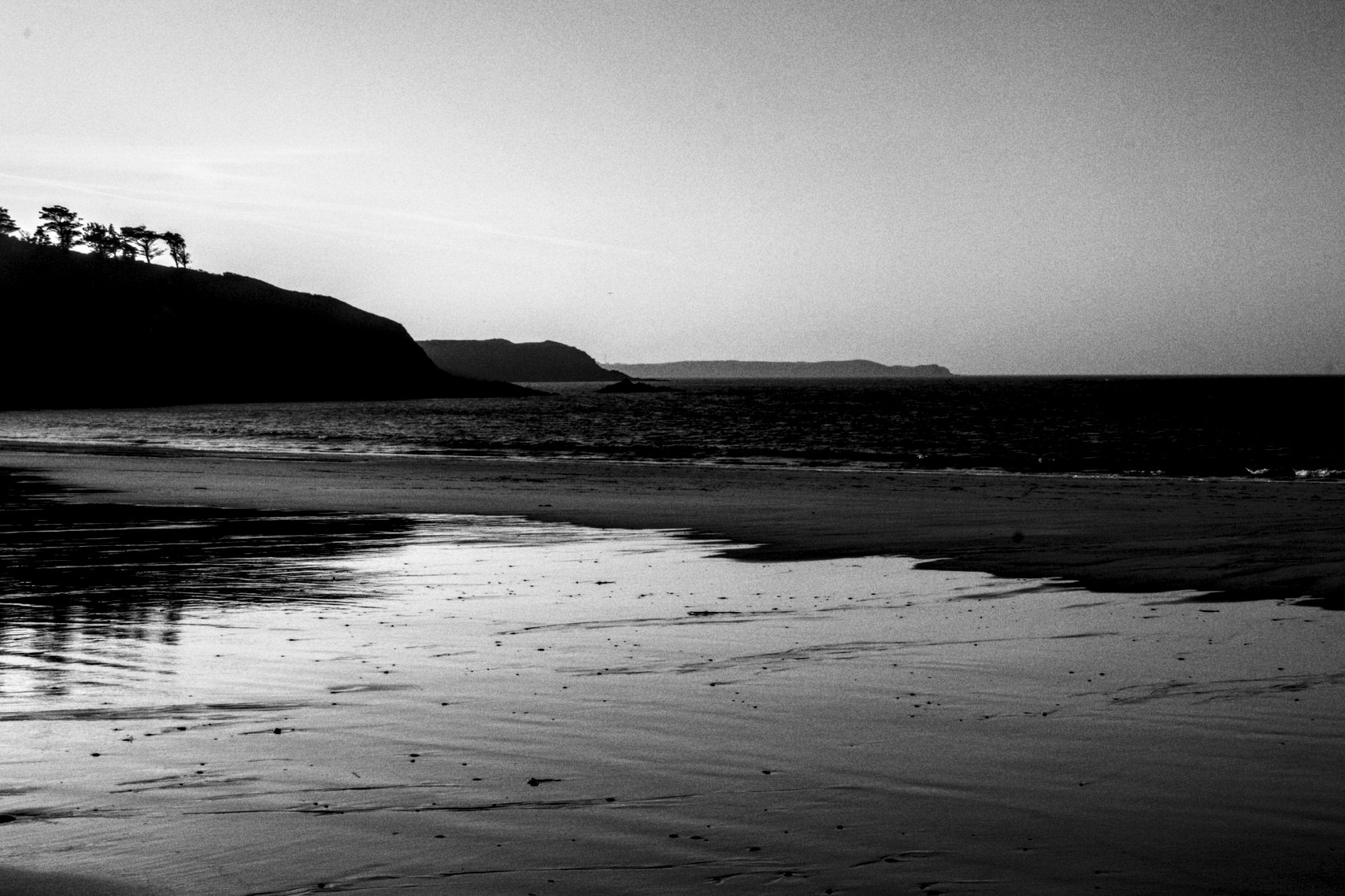 La plage de Kerhornou sous les premiers rayons du soleil