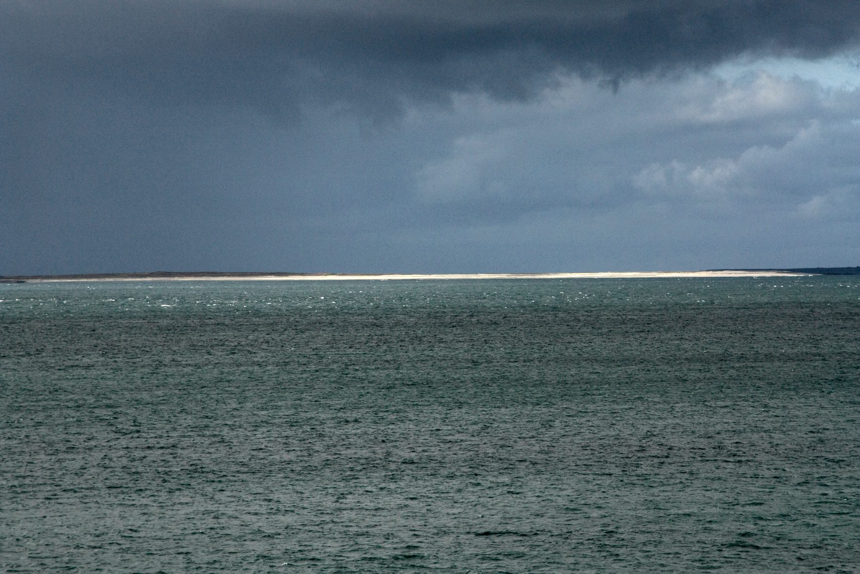 Plage sur l'archipel des Molènes.