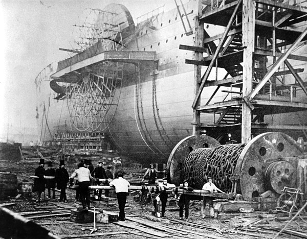 Le SS Great Eastern peu avant son lancement en 1858. Par Robert Howlett, Domaine public, https://commons.wikimedia.org/w/index.php?curid=98899