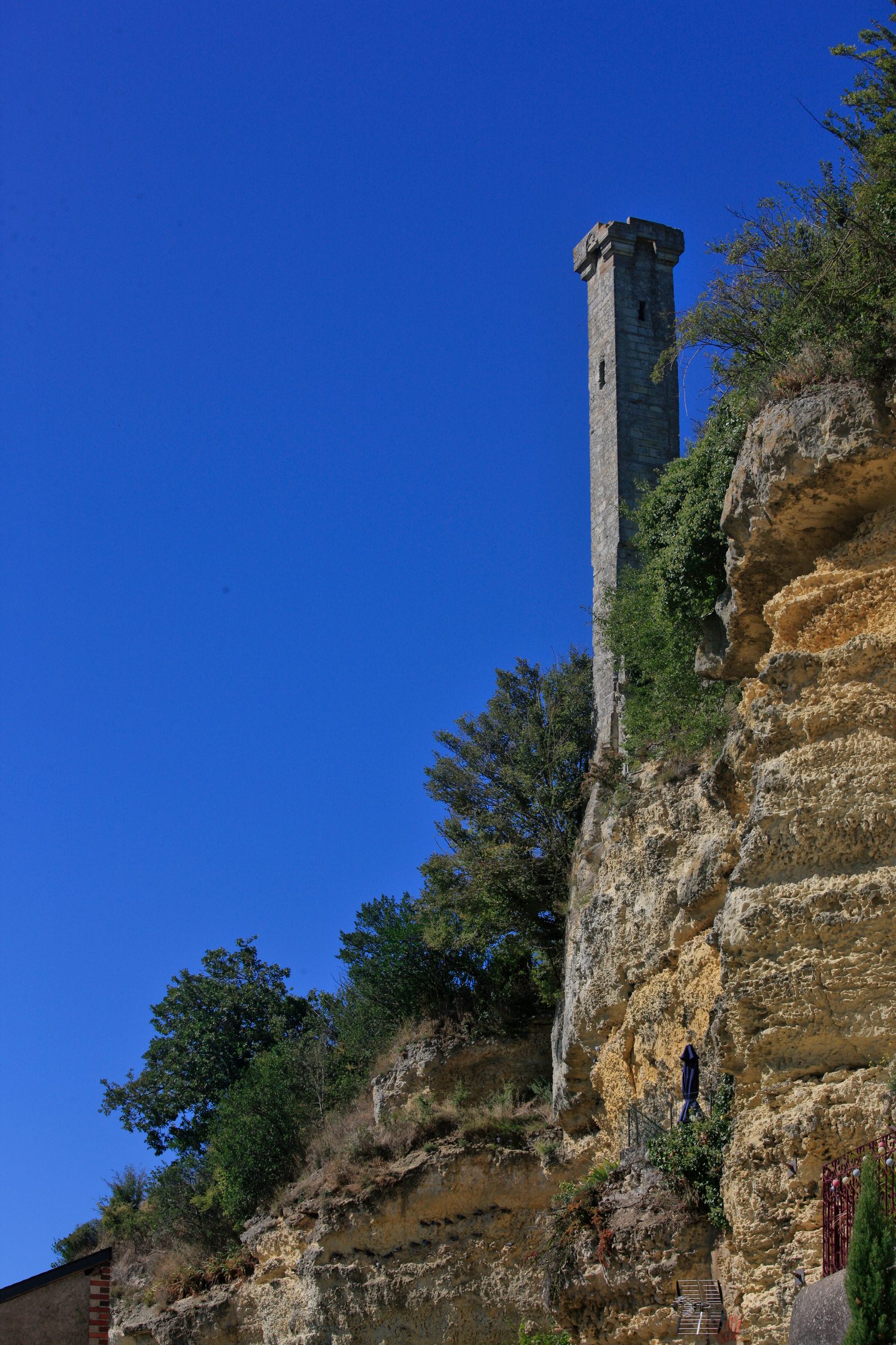 La lanterne de Rochecorbon, unique vestige d'une forteresse médiévale.